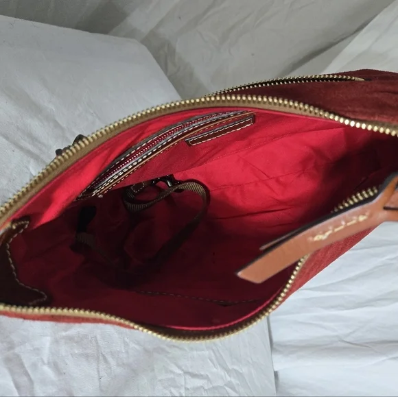 Beautiful Dooney & Bourke Crossbody - Picture 13 of 17